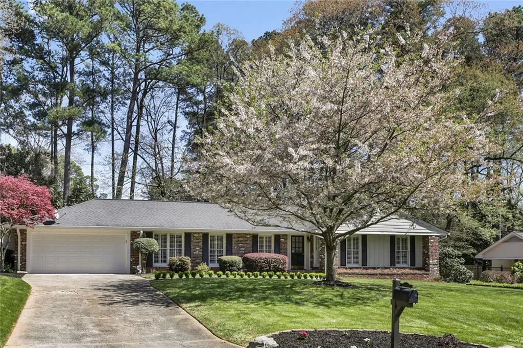 5805 Greenbrier Road, Atlanta, Georgia 30328, 3 Bedrooms Bedrooms, ,2 BathroomsBathrooms,Residential,Sold,5805 Greenbrier Road,6545245