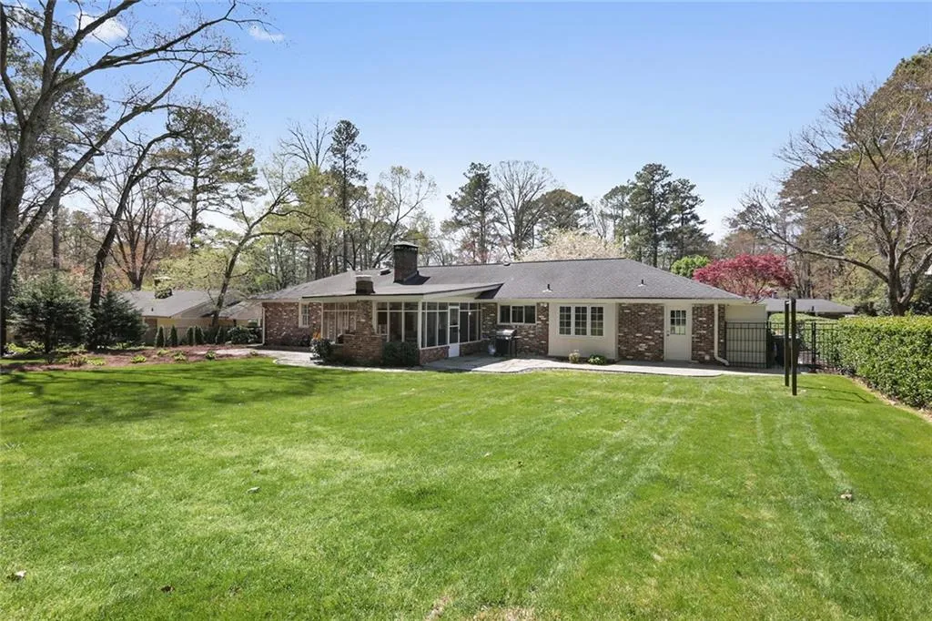 5805 Greenbrier Road, Atlanta, Georgia 30328, 3 Bedrooms Bedrooms, ,2 BathroomsBathrooms,Residential,Sold,5805 Greenbrier Road,6545245