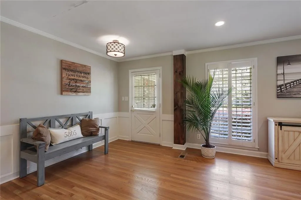 5805 Greenbrier Road, Atlanta, Georgia 30328, 3 Bedrooms Bedrooms, ,2 BathroomsBathrooms,Residential,Sold,5805 Greenbrier Road,6545245