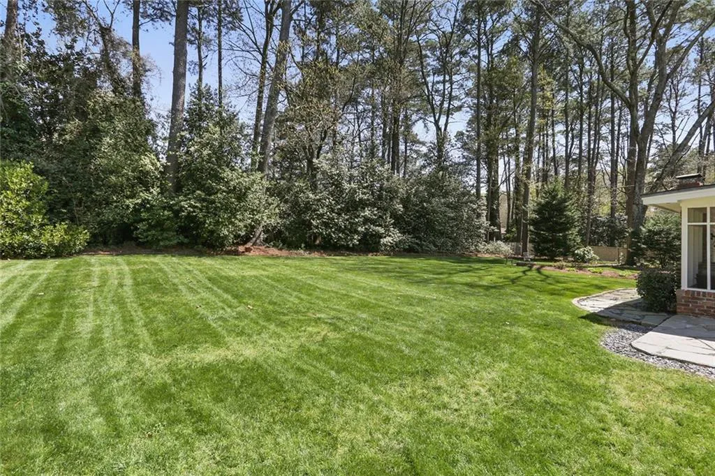5805 Greenbrier Road, Atlanta, Georgia 30328, 3 Bedrooms Bedrooms, ,2 BathroomsBathrooms,Residential,Sold,5805 Greenbrier Road,6545245