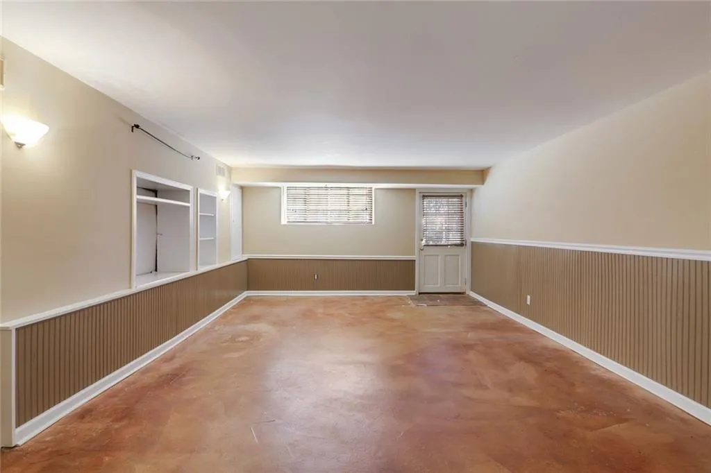 5805 Greenbrier Road, Atlanta, Georgia 30328, 3 Bedrooms Bedrooms, ,2 BathroomsBathrooms,Residential,Sold,5805 Greenbrier Road,6545245