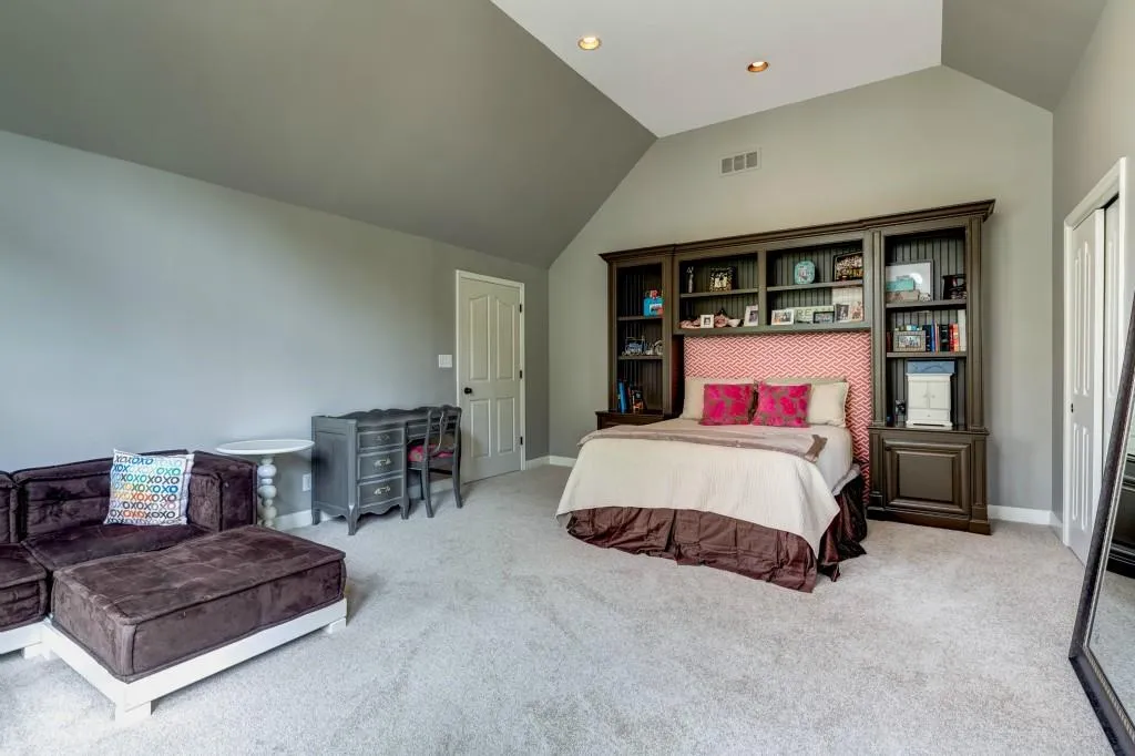 605 Avignon Court, Sandy Springs, Georgia 30350, 5 Bedrooms Bedrooms, ,3 BathroomsBathrooms,Residential,Sold,605 Avignon Court,5521512