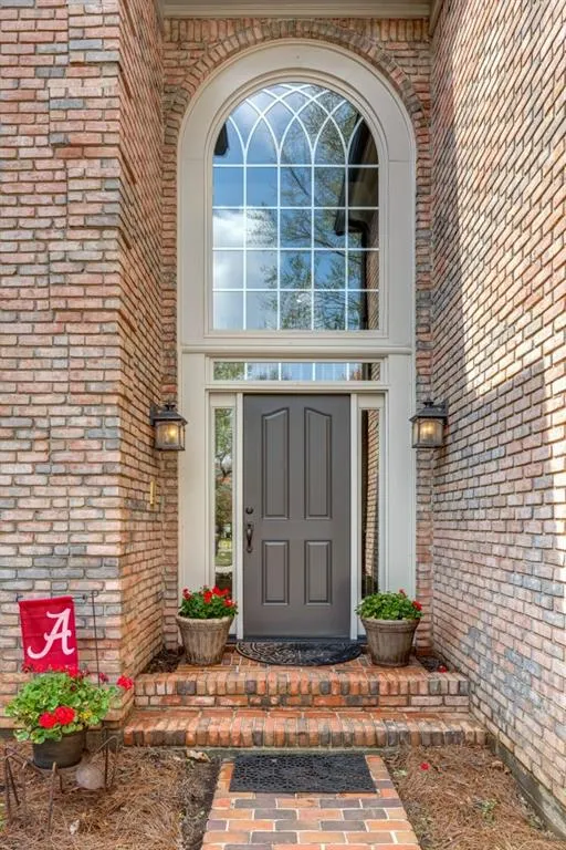 605 Avignon Court, Sandy Springs, Georgia 30350, 5 Bedrooms Bedrooms, ,3 BathroomsBathrooms,Residential,Sold,605 Avignon Court,5521512