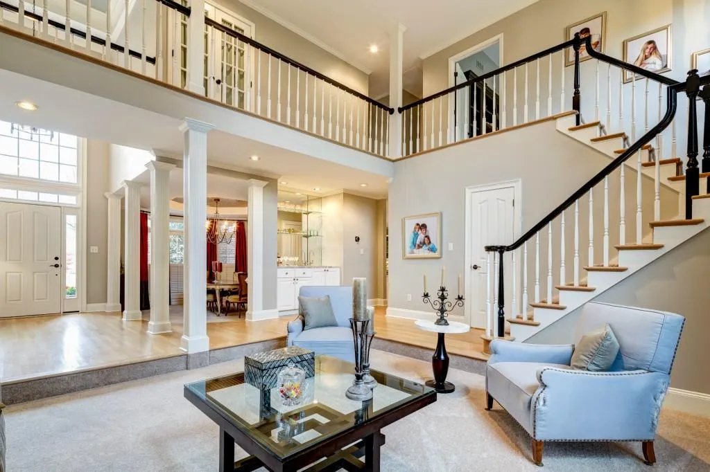 605 Avignon Court, Sandy Springs, Georgia 30350, 5 Bedrooms Bedrooms, ,3 BathroomsBathrooms,Residential,Sold,605 Avignon Court,5521512