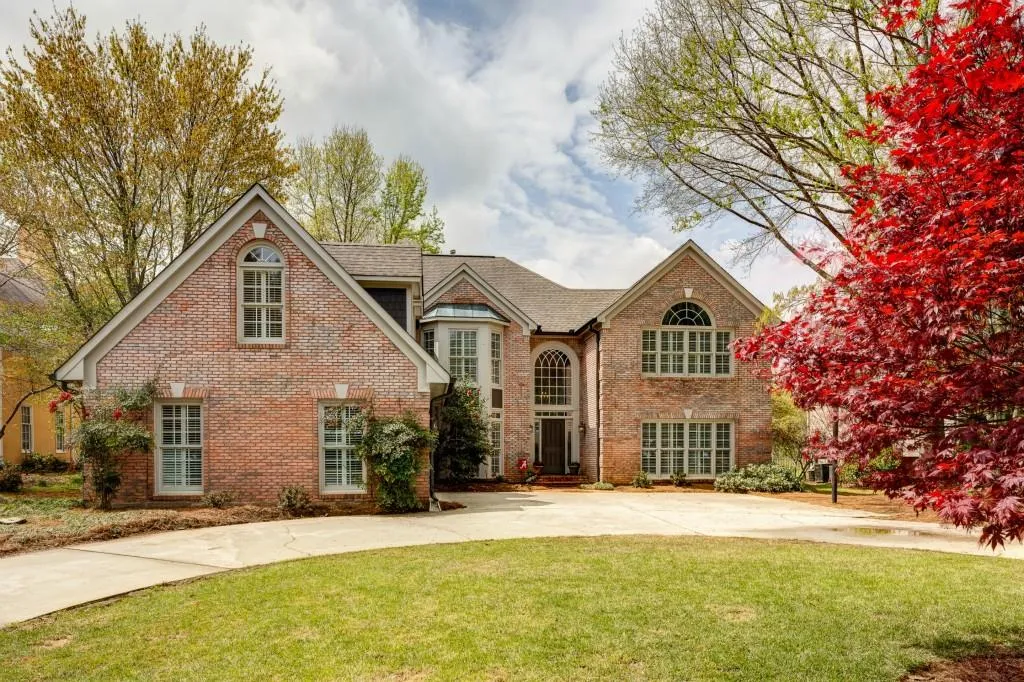 605 Avignon Court, Sandy Springs, Georgia 30350, 5 Bedrooms Bedrooms, ,3 BathroomsBathrooms,Residential,Sold,605 Avignon Court,5521512