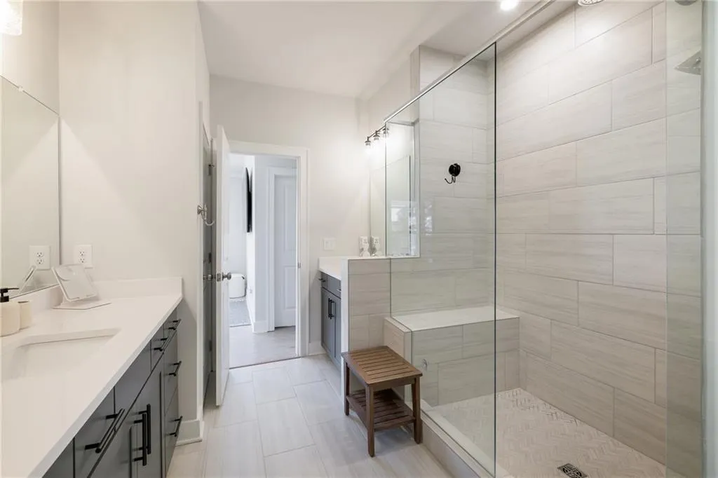 Full bath with vanity and walk in shower