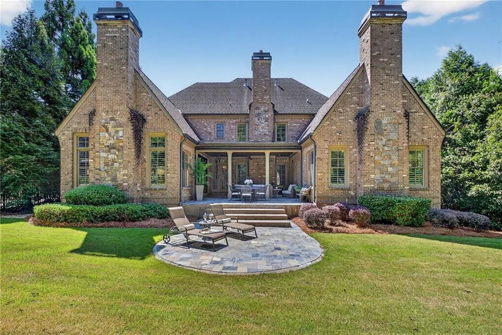 840 Camden Park Court Ne, Atlanta, Georgia 30342, 6 Bedrooms Bedrooms, ,6 BathroomsBathrooms,Residential,For Sale,840 Camden Park Court Ne,7646039