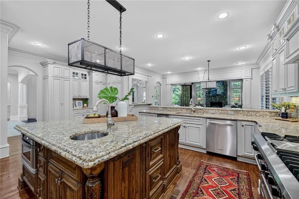 840 Camden Park Court Ne, Atlanta, Georgia 30342, 6 Bedrooms Bedrooms, ,6 BathroomsBathrooms,Residential,For Sale,840 Camden Park Court Ne,7646039