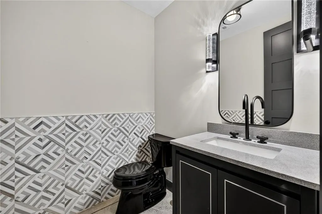 840 Camden Park Court Ne, Atlanta, Georgia 30342, 6 Bedrooms Bedrooms, ,6 BathroomsBathrooms,Residential,For Sale,840 Camden Park Court Ne,7646039