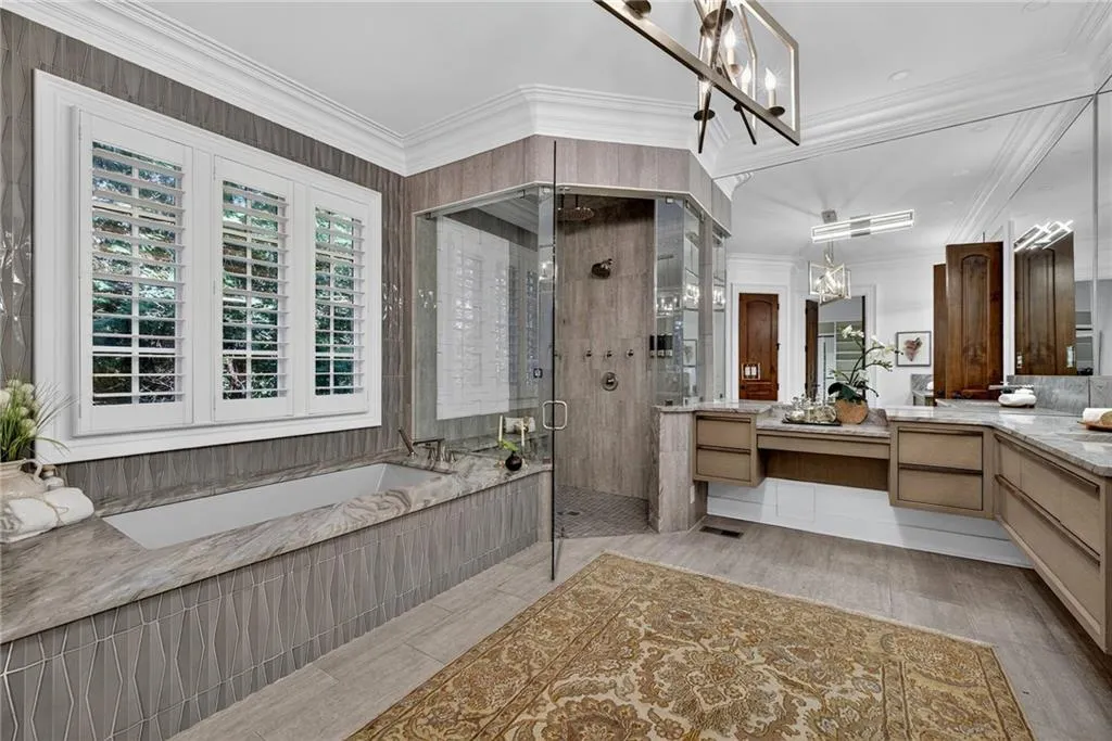 840 Camden Park Court Ne, Atlanta, Georgia 30342, 6 Bedrooms Bedrooms, ,6 BathroomsBathrooms,Residential,For Sale,840 Camden Park Court Ne,7646039
