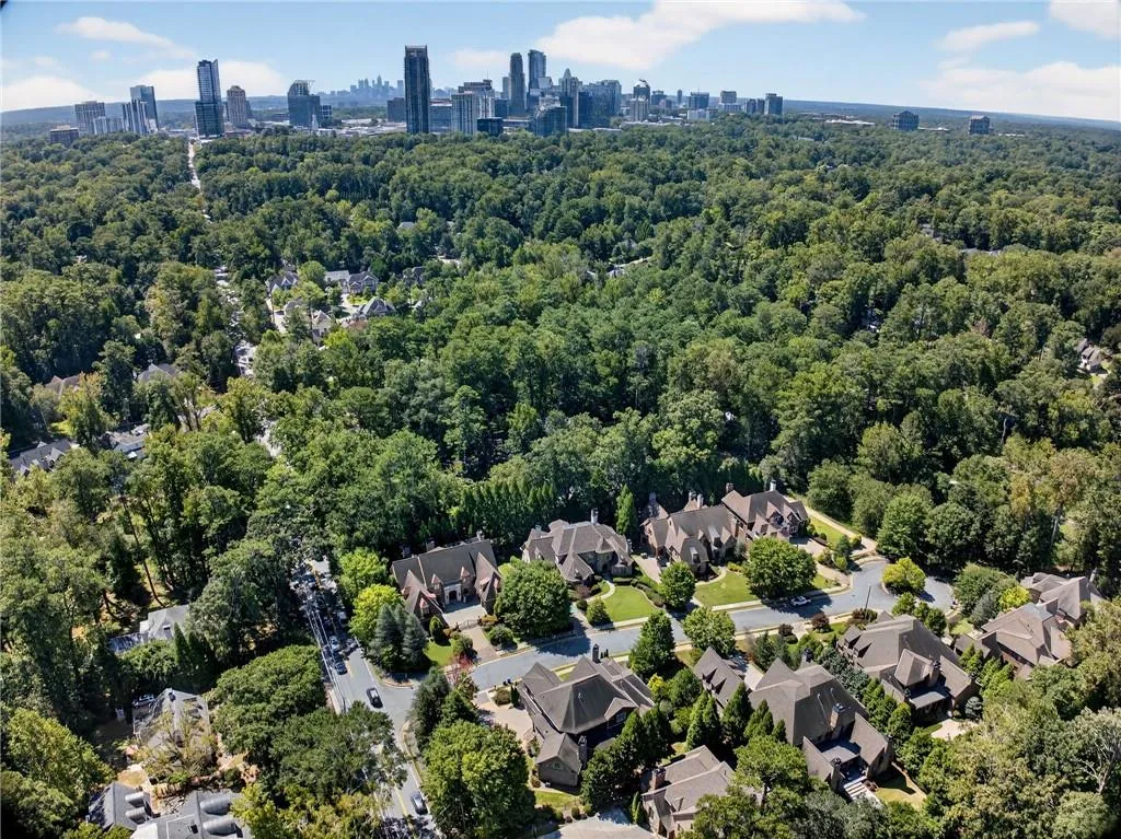 840 Camden Park Court Ne, Atlanta, Georgia 30342, 6 Bedrooms Bedrooms, ,6 BathroomsBathrooms,Residential,For Sale,840 Camden Park Court Ne,7646039