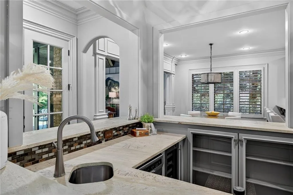840 Camden Park Court Ne, Atlanta, Georgia 30342, 6 Bedrooms Bedrooms, ,6 BathroomsBathrooms,Residential,For Sale,840 Camden Park Court Ne,7646039