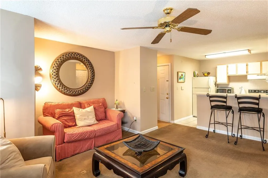 542 Granville Court, Sandy Springs, Georgia 30328, 1 Bedroom Bedrooms, ,1 BathroomBathrooms,Residential,Sold,542 Granville Court,6996460