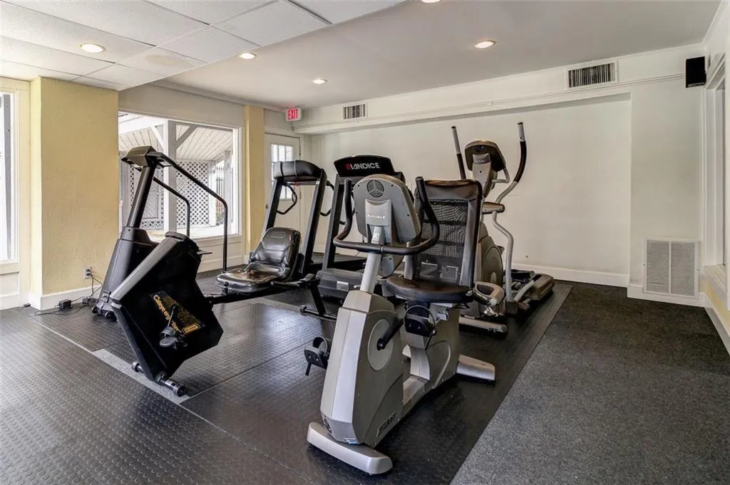 542 Granville Court, Sandy Springs, Georgia 30328, 1 Bedroom Bedrooms, ,1 BathroomBathrooms,Residential,Sold,542 Granville Court,6996460