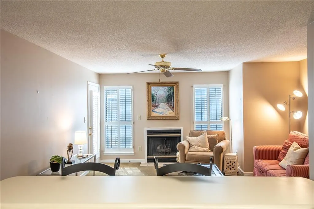 542 Granville Court, Sandy Springs, Georgia 30328, 1 Bedroom Bedrooms, ,1 BathroomBathrooms,Residential,Sold,542 Granville Court,6996460