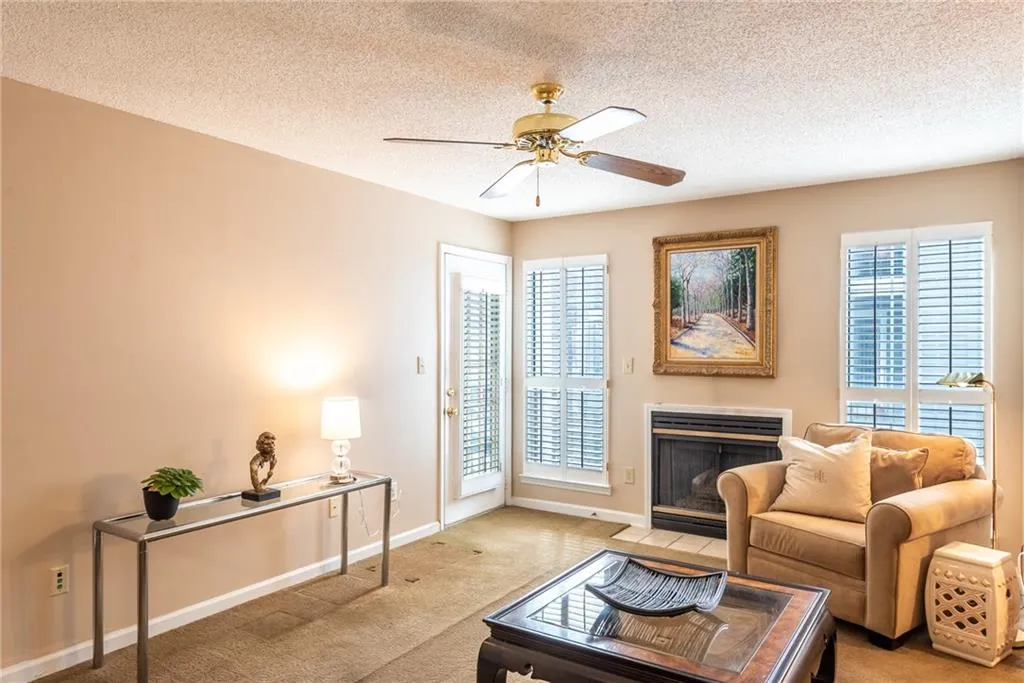 542 Granville Court, Sandy Springs, Georgia 30328, 1 Bedroom Bedrooms, ,1 BathroomBathrooms,Residential,Sold,542 Granville Court,6996460