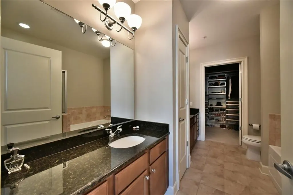 200 River Vista Drive Unit 733, Atlanta, Georgia 30339, 2 Bedrooms Bedrooms, ,2 BathroomsBathrooms,Residential,Sold,200 River Vista Drive Unit 733,5685814