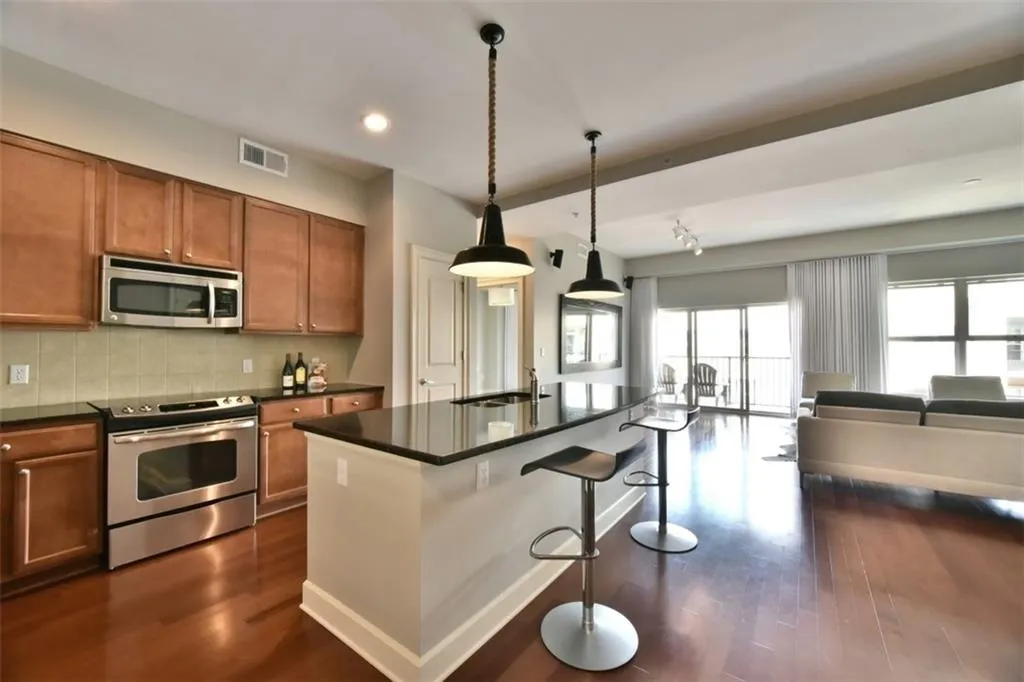 200 River Vista Drive Unit 733, Atlanta, Georgia 30339, 2 Bedrooms Bedrooms, ,2 BathroomsBathrooms,Residential,Sold,200 River Vista Drive Unit 733,5685814