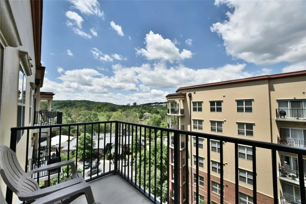 200 River Vista Drive Unit 733, Atlanta, Georgia 30339, 2 Bedrooms Bedrooms, ,2 BathroomsBathrooms,Residential,Sold,200 River Vista Drive Unit 733,5685814