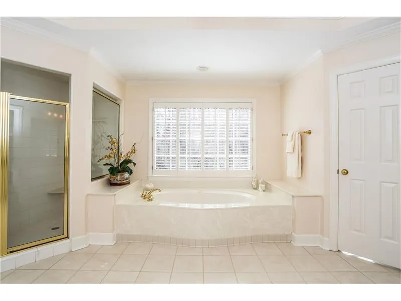 245 Woodchase Close Ne, Sandy Springs, Georgia 30319, 4 Bedrooms Bedrooms, ,3 BathroomsBathrooms,Residential,Sold,245 Woodchase Close Ne,5863537