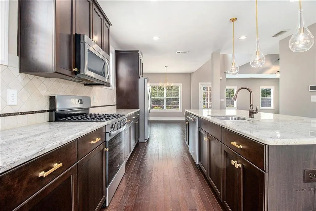 1580 Johnson Road Nw, Atlanta, Georgia 30318, 3 Bedrooms Bedrooms, ,2 BathroomsBathrooms,Residential,For Sale,1580 Johnson Road Nw,7628241
