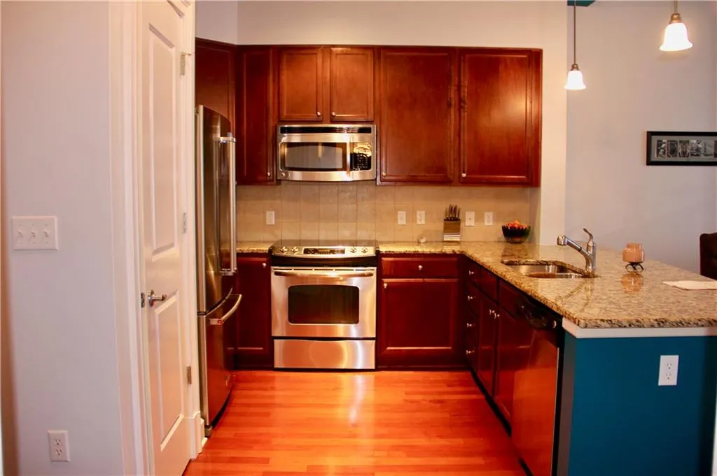 200 River Vista Drive Unit 744, Atlanta, Georgia 30339, 1 Bedroom Bedrooms, ,1 BathroomBathrooms,Residential,Sold,200 River Vista Drive Unit 744,5787658