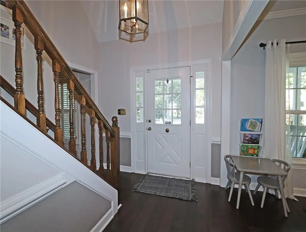 665 Mabry Road Ne, Sandy Springs, Georgia 30328, 4 Bedrooms Bedrooms, ,2 BathroomsBathrooms,Residential,Sold,665 Mabry Road Ne,6792180