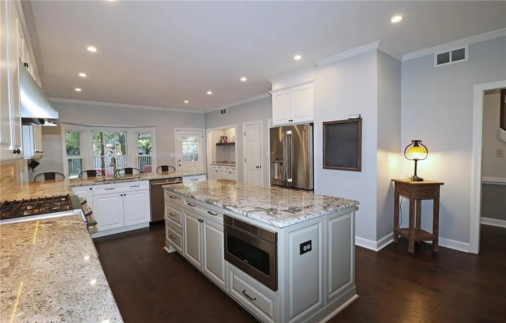 665 Mabry Road Ne, Sandy Springs, Georgia 30328, 4 Bedrooms Bedrooms, ,2 BathroomsBathrooms,Residential,Sold,665 Mabry Road Ne,6792180