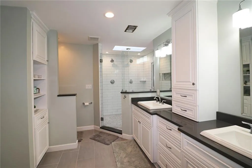 665 Mabry Road Ne, Sandy Springs, Georgia 30328, 4 Bedrooms Bedrooms, ,2 BathroomsBathrooms,Residential,Sold,665 Mabry Road Ne,6792180