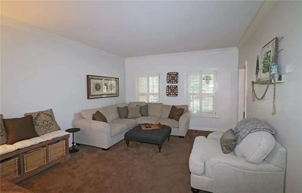 665 Mabry Road Ne, Sandy Springs, Georgia 30328, 4 Bedrooms Bedrooms, ,2 BathroomsBathrooms,Residential,Sold,665 Mabry Road Ne,6792180