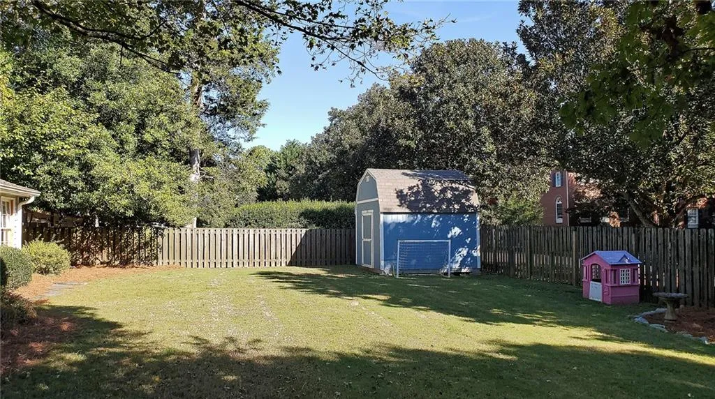 665 Mabry Road Ne, Sandy Springs, Georgia 30328, 4 Bedrooms Bedrooms, ,2 BathroomsBathrooms,Residential,Sold,665 Mabry Road Ne,6792180