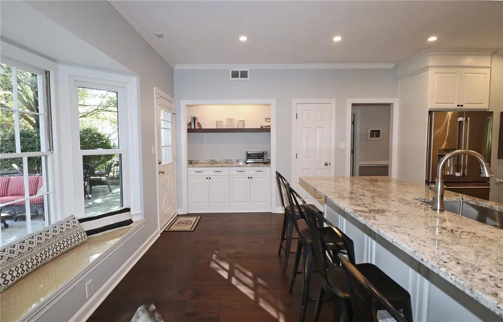 665 Mabry Road Ne, Sandy Springs, Georgia 30328, 4 Bedrooms Bedrooms, ,2 BathroomsBathrooms,Residential,Sold,665 Mabry Road Ne,6792180