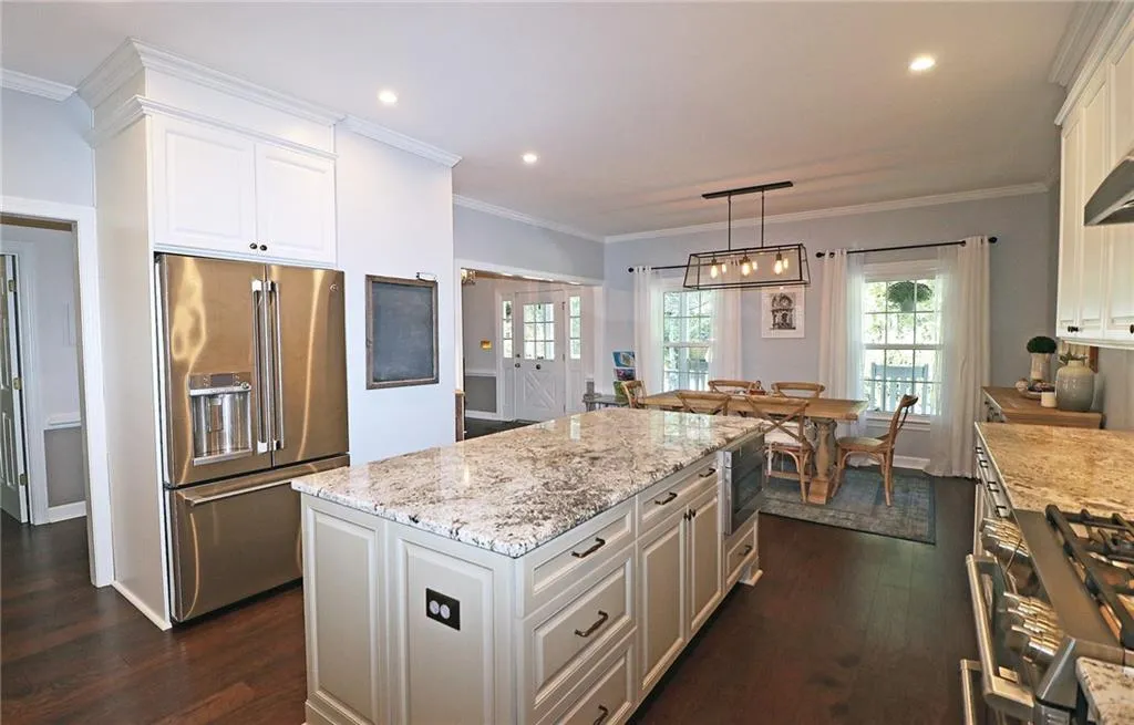 665 Mabry Road Ne, Sandy Springs, Georgia 30328, 4 Bedrooms Bedrooms, ,2 BathroomsBathrooms,Residential,Sold,665 Mabry Road Ne,6792180