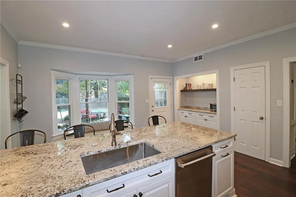 665 Mabry Road Ne, Sandy Springs, Georgia 30328, 4 Bedrooms Bedrooms, ,2 BathroomsBathrooms,Residential,Sold,665 Mabry Road Ne,6792180