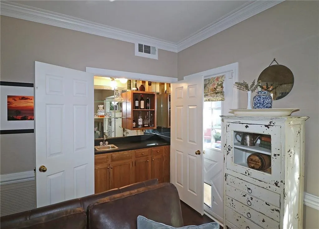 665 Mabry Road Ne, Sandy Springs, Georgia 30328, 4 Bedrooms Bedrooms, ,2 BathroomsBathrooms,Residential,Sold,665 Mabry Road Ne,6792180
