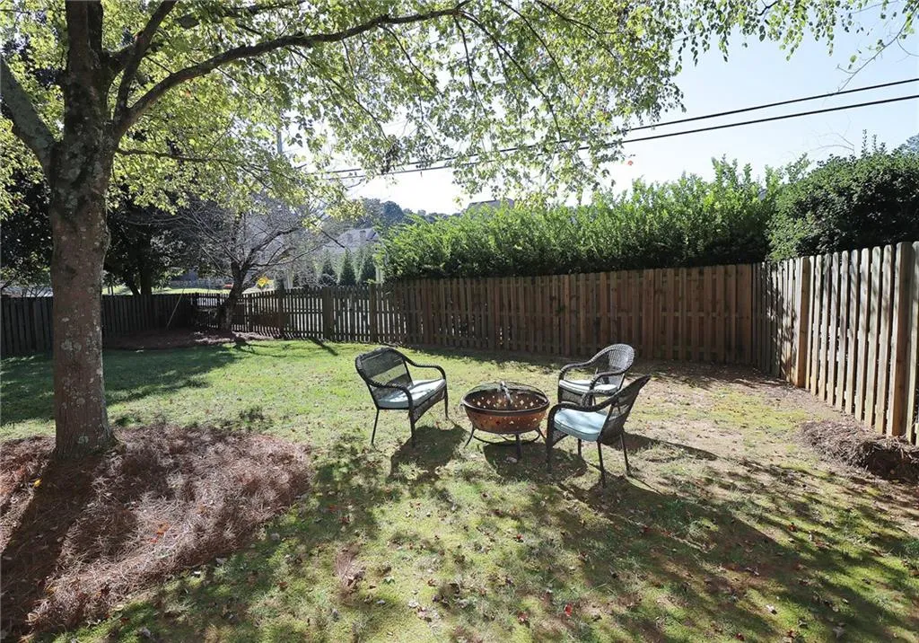 665 Mabry Road Ne, Sandy Springs, Georgia 30328, 4 Bedrooms Bedrooms, ,2 BathroomsBathrooms,Residential,Sold,665 Mabry Road Ne,6792180