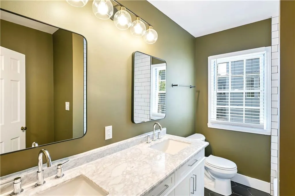 67 Delmont Drive Ne, Atlanta, Georgia 30305, 2 Bedrooms Bedrooms, ,2 BathroomsBathrooms,Residential,For Sale,67 Delmont Drive Ne,7593067