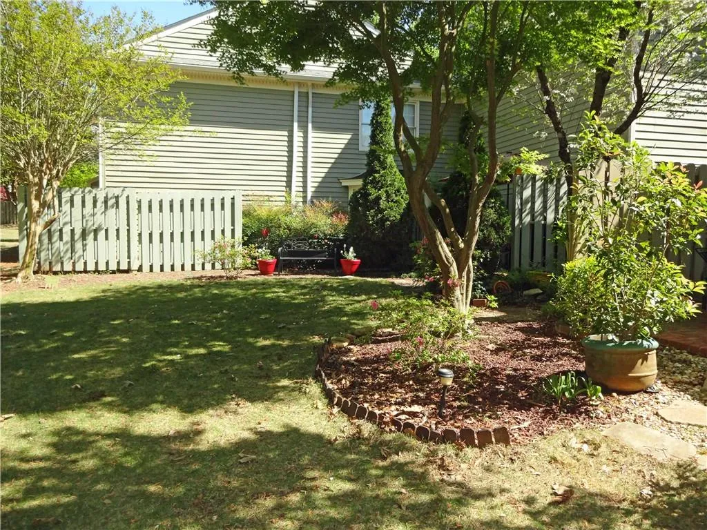 30 Mount Vernon Circle, Sandy Springs, Georgia 30338, 2 Bedrooms Bedrooms, ,2 BathroomsBathrooms,Residential,Sold,30 Mount Vernon Circle,6703552