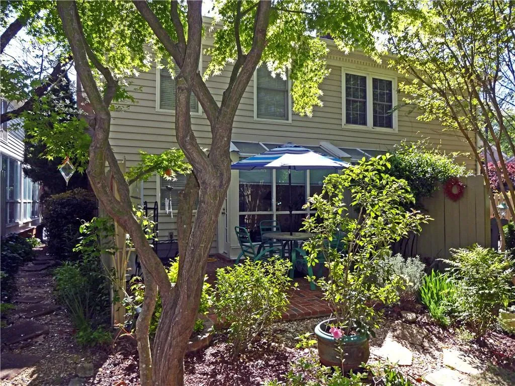 30 Mount Vernon Circle, Sandy Springs, Georgia 30338, 2 Bedrooms Bedrooms, ,2 BathroomsBathrooms,Residential,Sold,30 Mount Vernon Circle,6703552