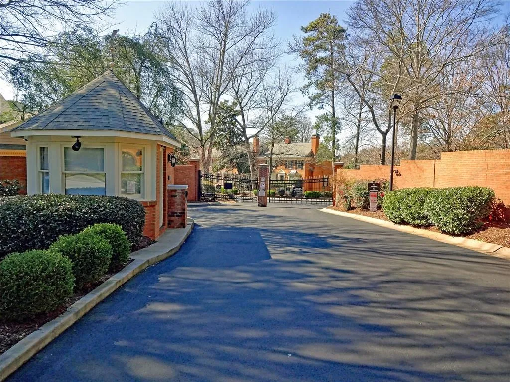 30 Mount Vernon Circle, Sandy Springs, Georgia 30338, 2 Bedrooms Bedrooms, ,2 BathroomsBathrooms,Residential,Sold,30 Mount Vernon Circle,6703552