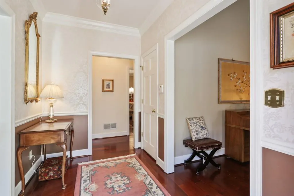 10 Vernon Glen Court, Sandy Springs, Georgia 30338, 2 Bedrooms Bedrooms, ,2 BathroomsBathrooms,Residential,Sold,10 Vernon Glen Court,6865371