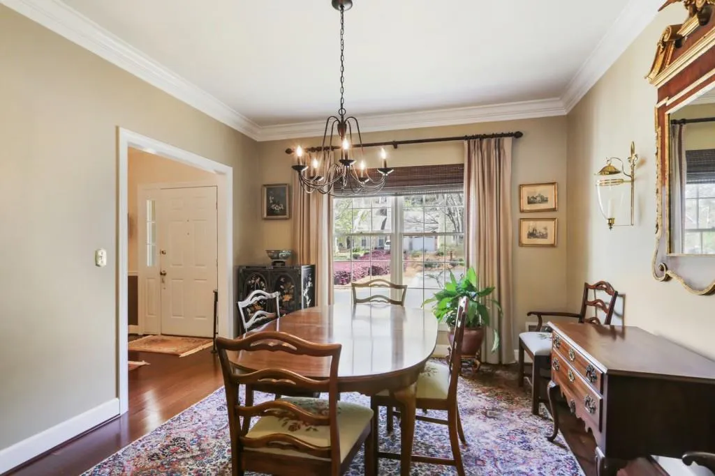 10 Vernon Glen Court, Sandy Springs, Georgia 30338, 2 Bedrooms Bedrooms, ,2 BathroomsBathrooms,Residential,Sold,10 Vernon Glen Court,6865371