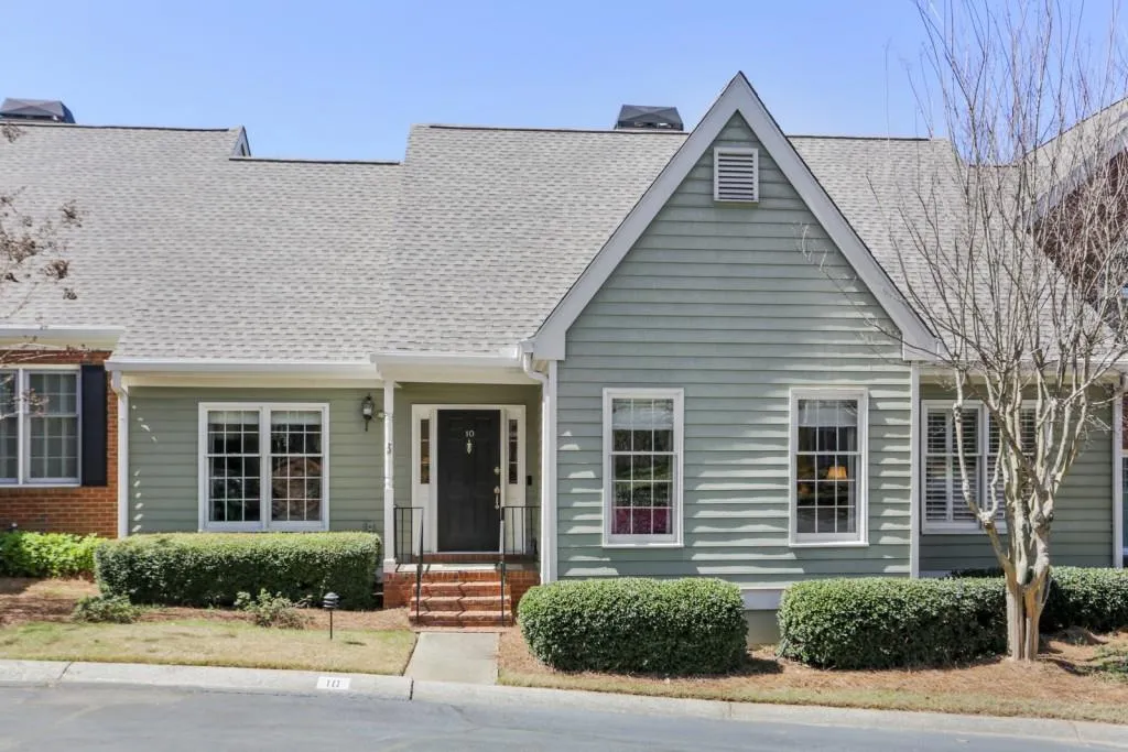 10 Vernon Glen Court, Sandy Springs, Georgia 30338, 2 Bedrooms Bedrooms, ,2 BathroomsBathrooms,Residential,Sold,10 Vernon Glen Court,6865371