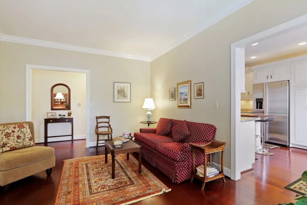 10 Vernon Glen Court, Sandy Springs, Georgia 30338, 2 Bedrooms Bedrooms, ,2 BathroomsBathrooms,Residential,Sold,10 Vernon Glen Court,6865371