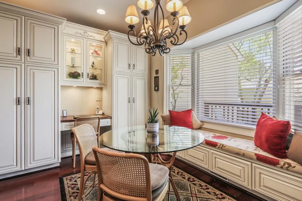 10 Vernon Glen Court, Sandy Springs, Georgia 30338, 2 Bedrooms Bedrooms, ,2 BathroomsBathrooms,Residential,Sold,10 Vernon Glen Court,6865371