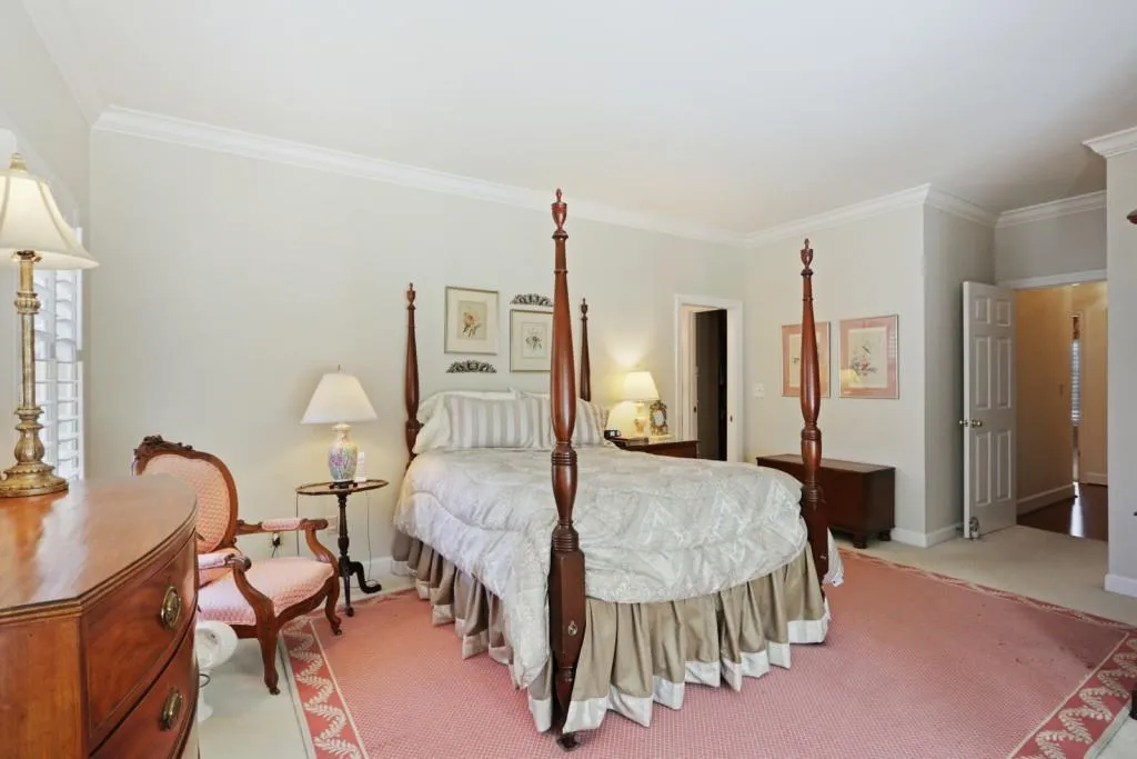 10 Vernon Glen Court, Sandy Springs, Georgia 30338, 2 Bedrooms Bedrooms, ,2 BathroomsBathrooms,Residential,Sold,10 Vernon Glen Court,6865371