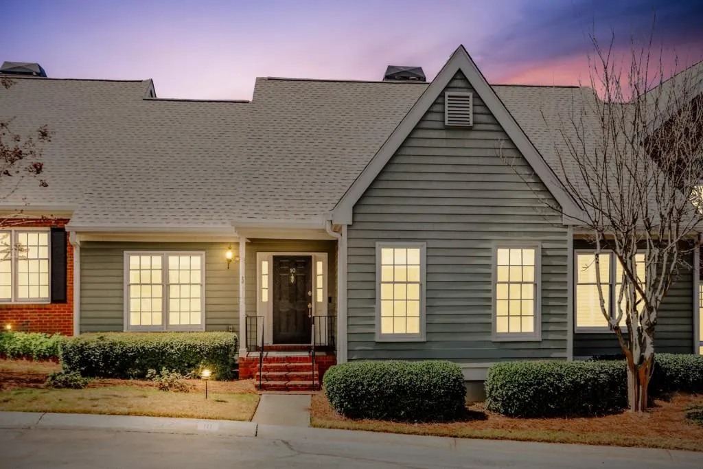 10 Vernon Glen Court, Sandy Springs, Georgia 30338, 2 Bedrooms Bedrooms, ,2 BathroomsBathrooms,Residential,Sold,10 Vernon Glen Court,6865371