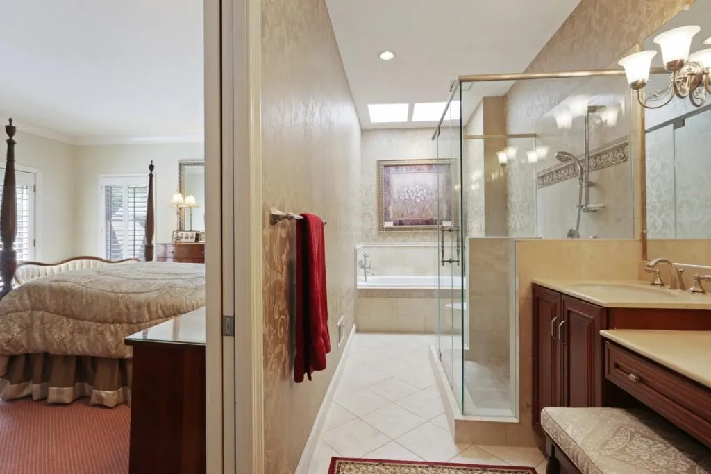 10 Vernon Glen Court, Sandy Springs, Georgia 30338, 2 Bedrooms Bedrooms, ,2 BathroomsBathrooms,Residential,Sold,10 Vernon Glen Court,6865371