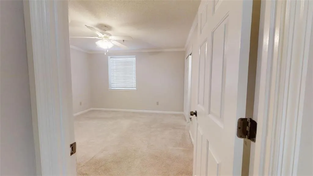 300 Johnson Ferry Road Ne Unit B911, Sandy Springs, Georgia 30328, 1 Bedroom Bedrooms, ,1 BathroomBathrooms,Residential,Sold,300 Johnson Ferry Road Ne Unit B911,7023470