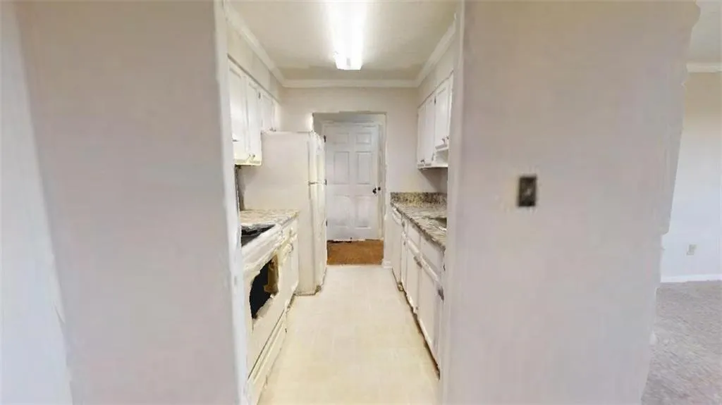 300 Johnson Ferry Road Ne Unit B911, Sandy Springs, Georgia 30328, 1 Bedroom Bedrooms, ,1 BathroomBathrooms,Residential,Sold,300 Johnson Ferry Road Ne Unit B911,7023470
